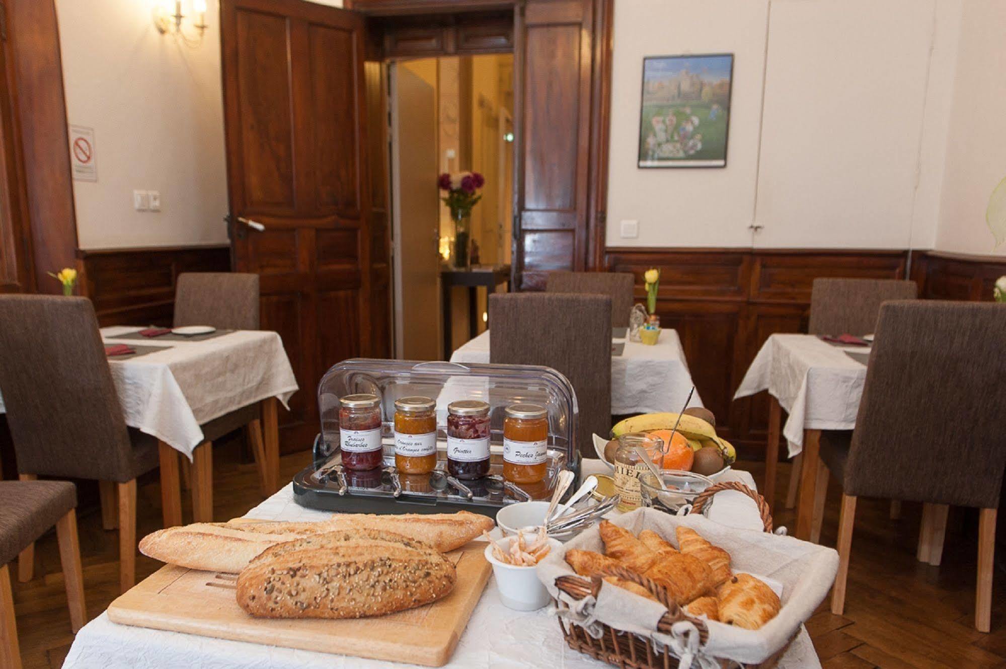 Hotel Sainte Anne - Apt Eksteriør billede