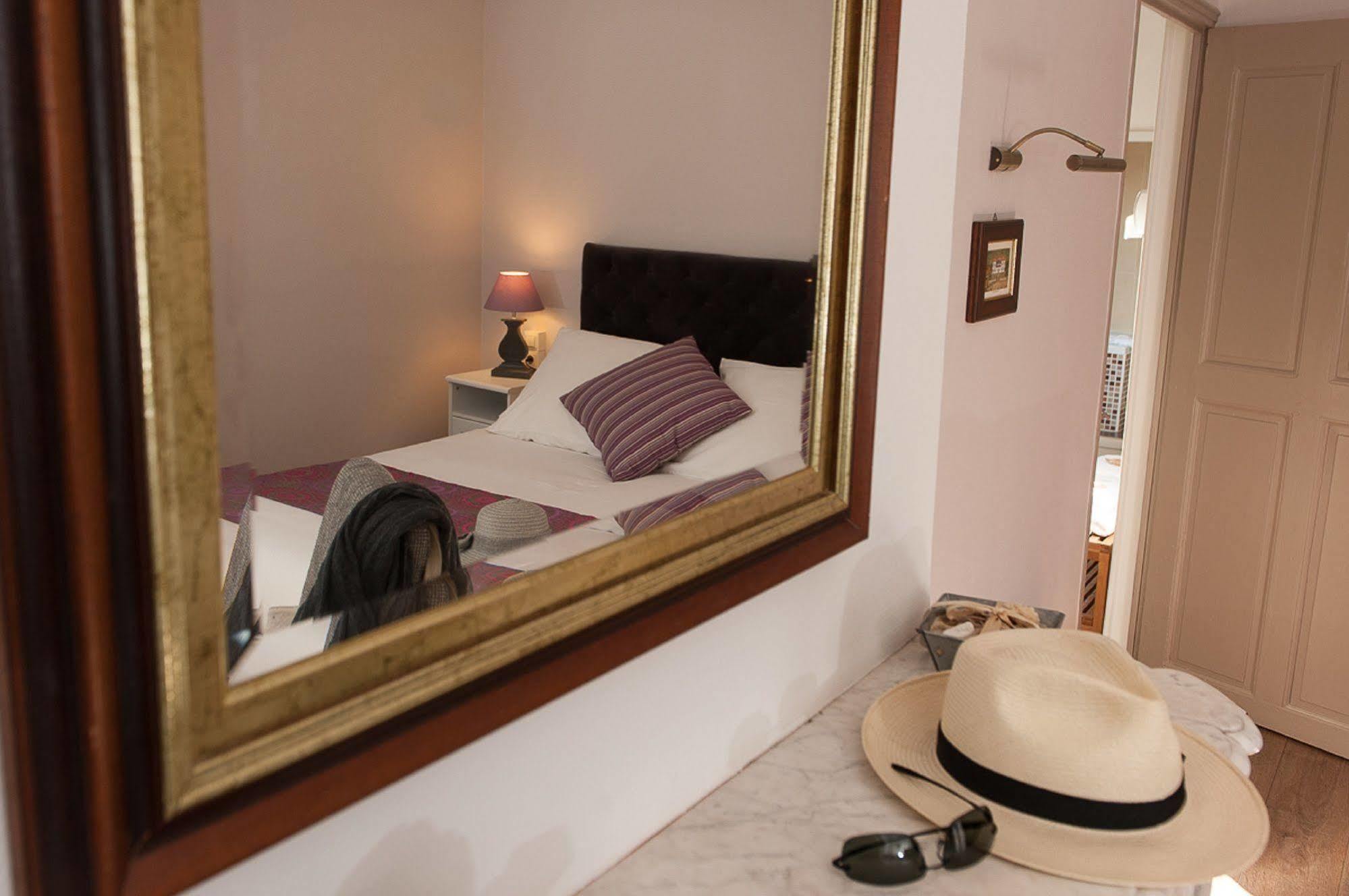 Hotel Sainte Anne - Apt Eksteriør billede