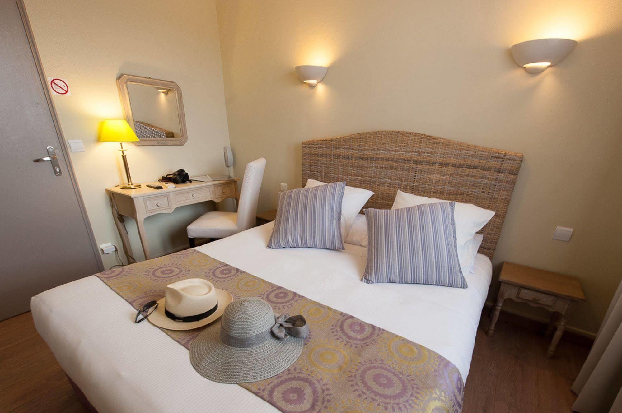 Hotel Sainte Anne - Apt Eksteriør billede